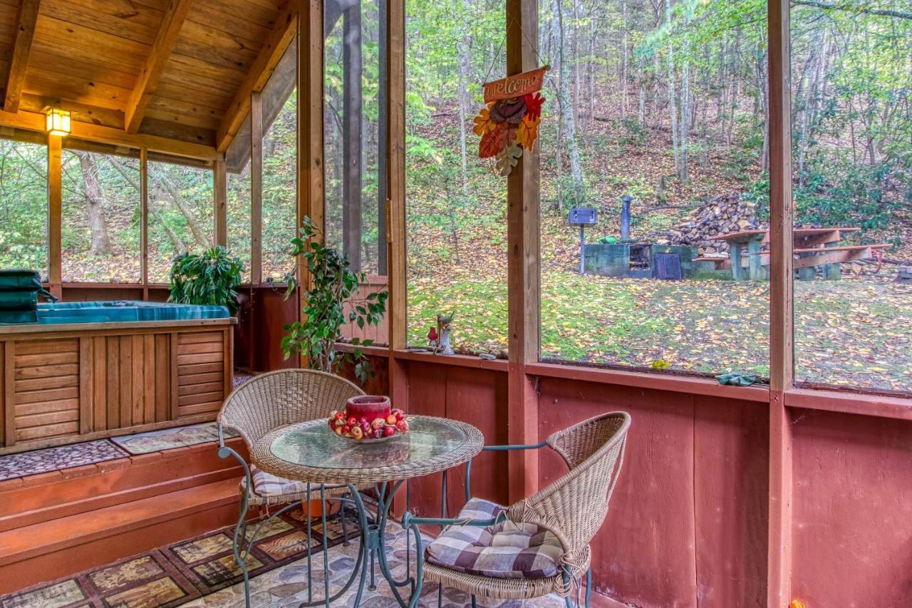 Cozy Creek Cabin Pigeon Forge Extérieur photo